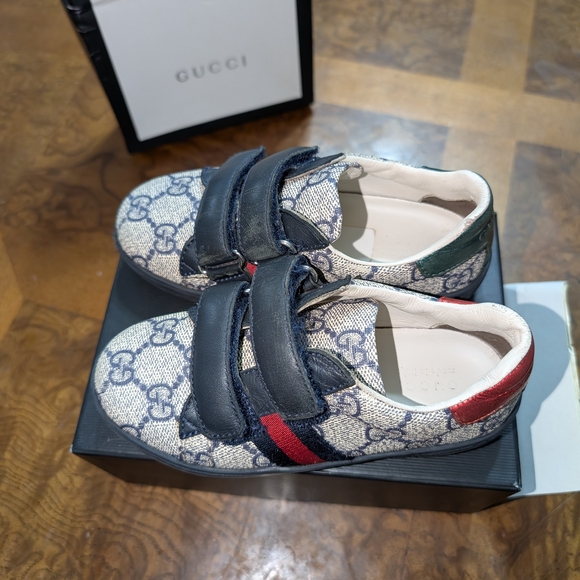 Gucci Kids Sneakers - Navy, Red, and Green - Picture 2 of 3